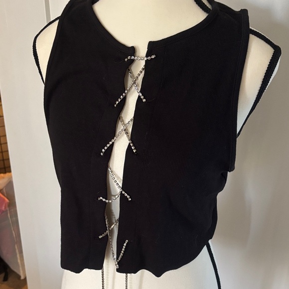 Black Lace-Up Sleeveless Top - Picture 1 of 3